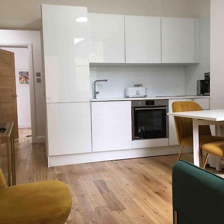 Newly Refurbished 2-Bedroom Flat In Notting Hill London Bagian luar foto