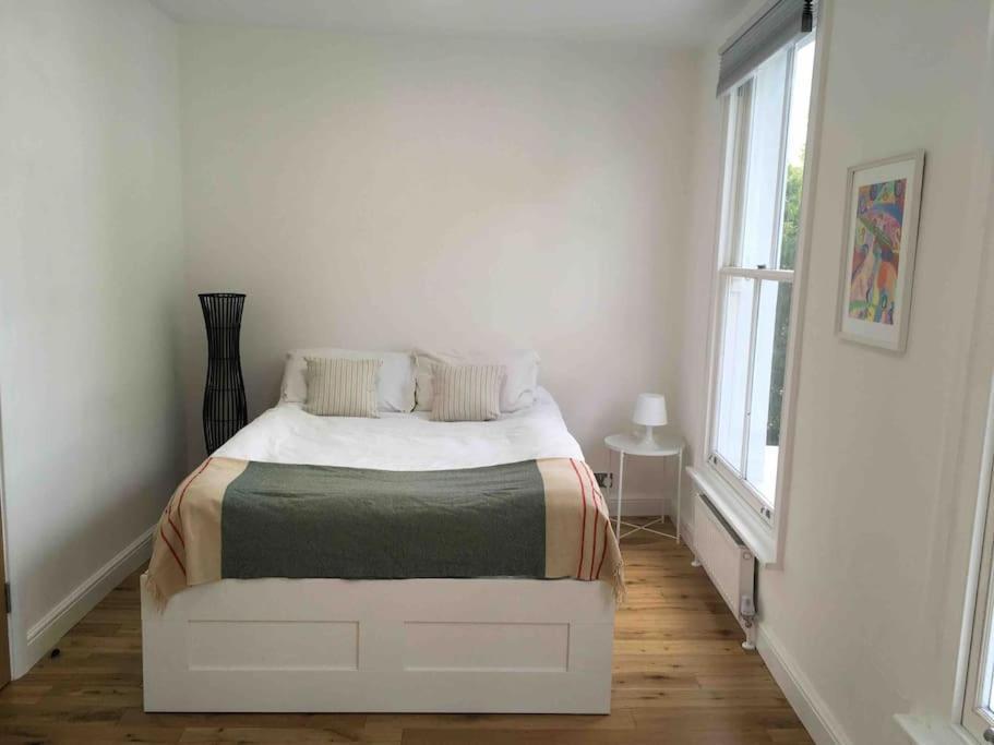 Newly Refurbished 2-Bedroom Flat In Notting Hill London Bagian luar foto