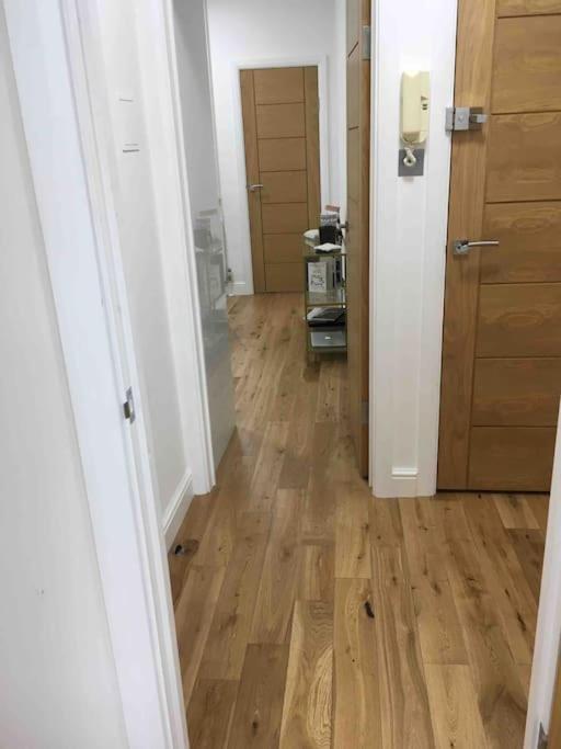 Newly Refurbished 2-Bedroom Flat In Notting Hill London Bagian luar foto