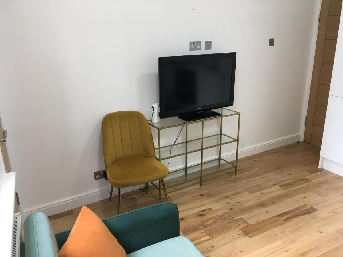 Newly Refurbished 2-Bedroom Flat In Notting Hill London Bagian luar foto